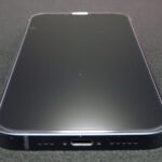 Sungale iPhone13用ガラスフィルムをレビュー【つるつるで指紋が付きにくくて最高】